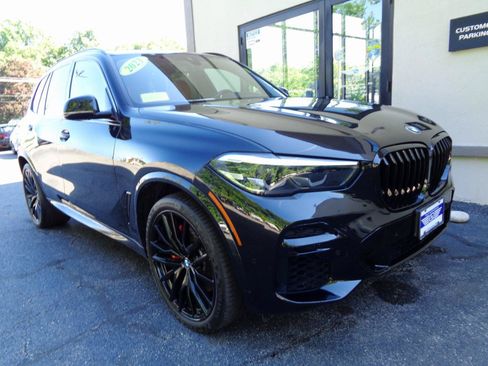 Used 2023 BMW X5 xDrive40i w/ M Sport Package AWD/4WD image 3