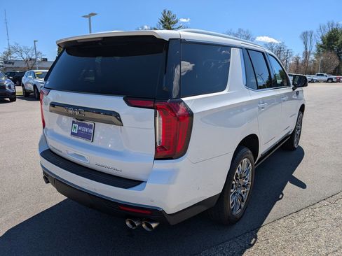 Used 2023 GMC Yukon Denali Ultimate image 6