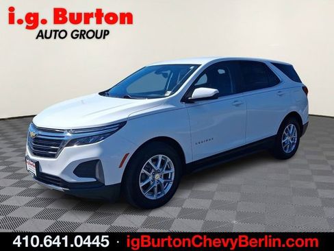 Used 2023 Chevrolet Equinox LT image 3