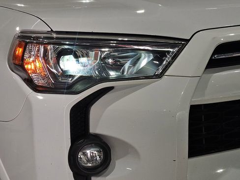 Certified 2022 Toyota 4Runner SR5 Premium w/ Moonroof Package image 8