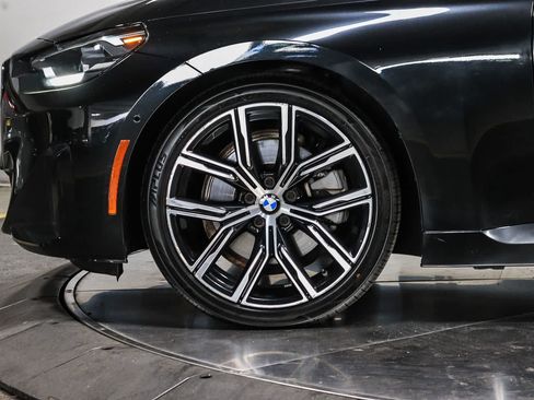 Used 2022 BMW 230i Coupe w/ Convenience Package RWD image 9