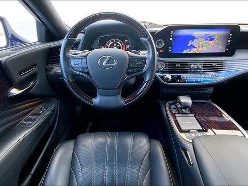 Used 2022 Lexus LS 500 w/ Luxury Package RWD image 14