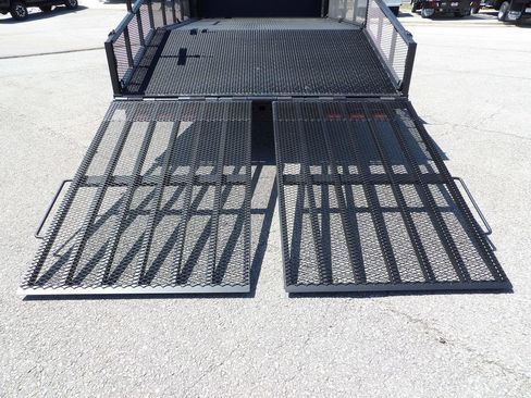 Used 2024 Ford F550 2WD Crew Cab Super Duty image 51