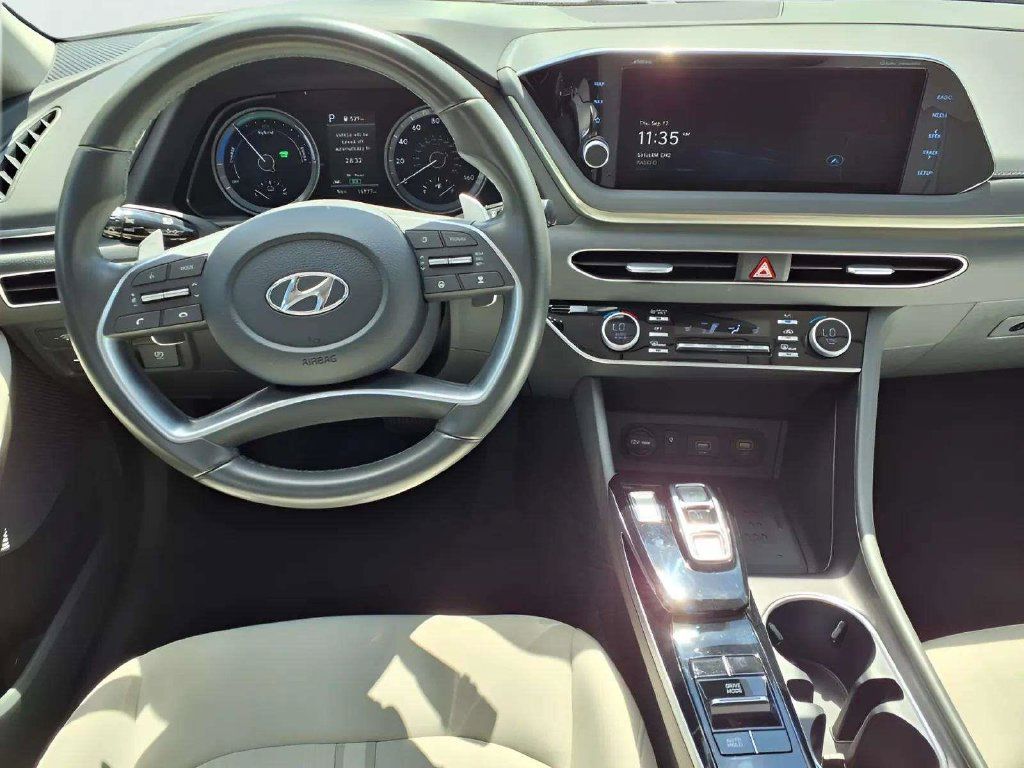 Used 2023 Hyundai Sonata SEL w/ Cargo Package FWD image 11