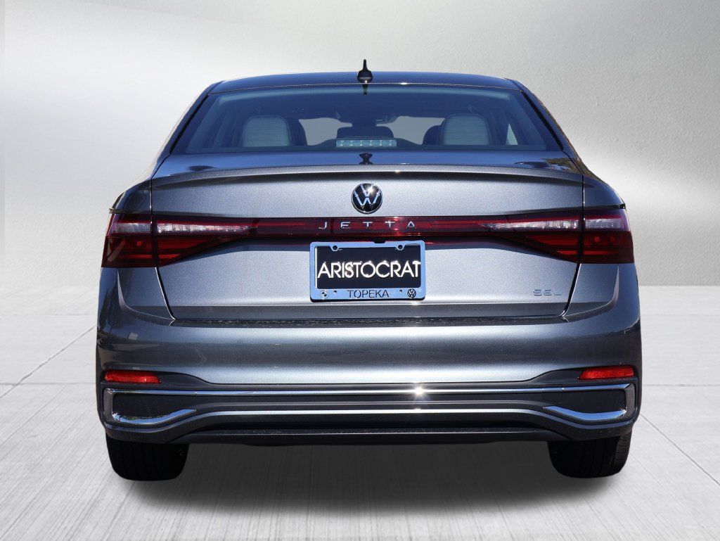 Used 2026 Volkswagen Jetta SEL FWD image 34
