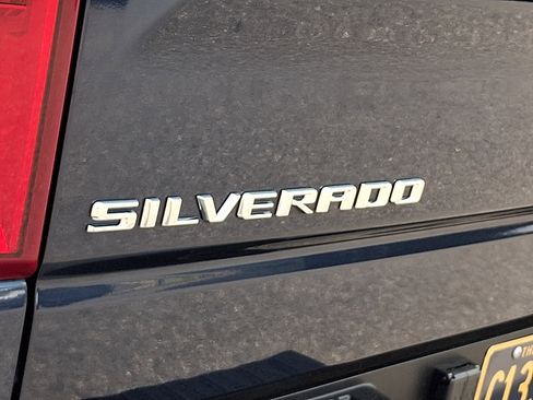Certified 2023 Chevrolet Silverado 1500 LTZ w/ LTZ Convenience Package II AWD/4WD image 31