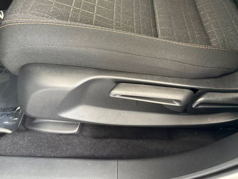 Used 2025 Honda HR-V Sport image 14