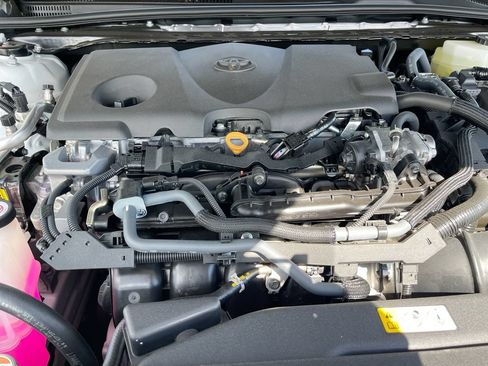 Used 2026 Toyota Camry SE AWD/4WD image 18