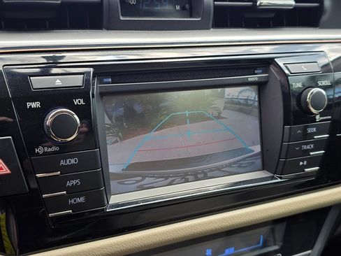 Used 2016 Toyota Corolla LE FWD image 32