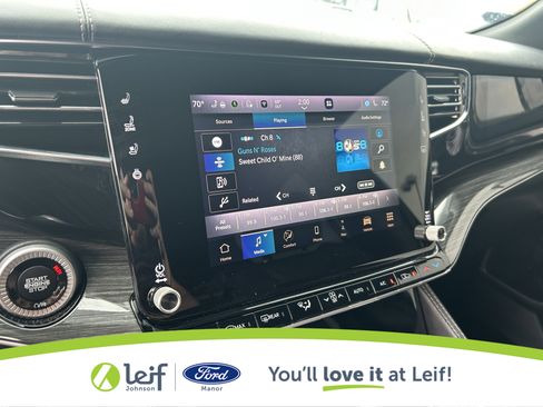 Used 2022 Jeep Wagoneer Series III w/ Premium Group I image 22