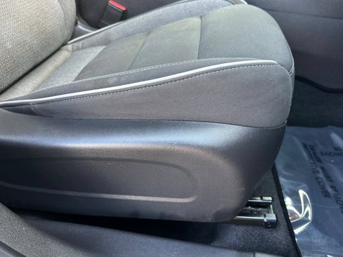 Used 2021 Chevrolet TrailBlazer LT w/ Convenience Package FWD image 22