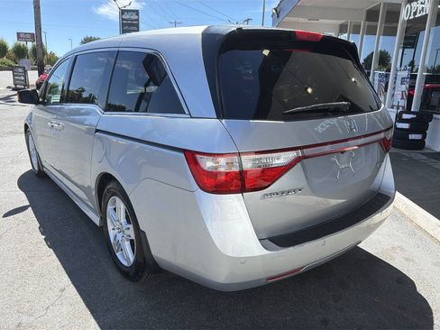 Used 2013 Honda Odyssey Touring image 4