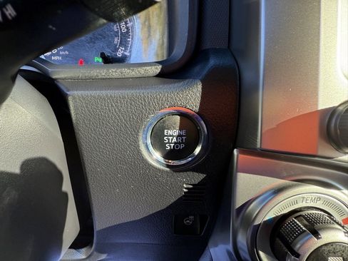 Used 2024 Toyota 4Runner Limited image 22