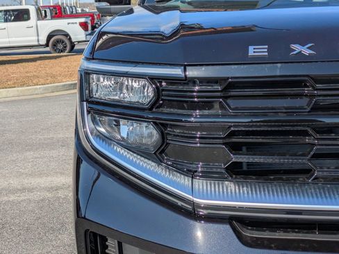 New 2026 Ford Expedition Platinum w/ Driver's Package image 10