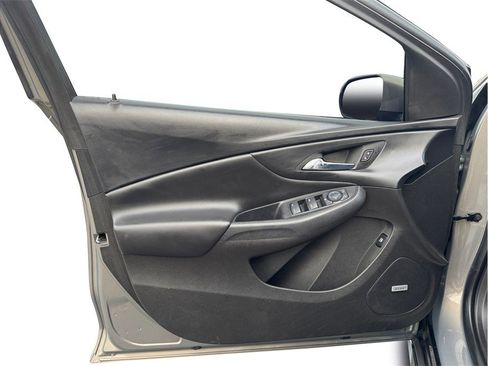 Used 2017 Chevrolet Volt Premier w/ Driver Confidence II Package image 17