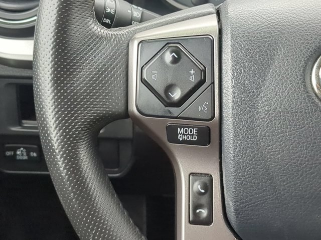 Used 2018 Toyota Tacoma SR5 RWD image 27