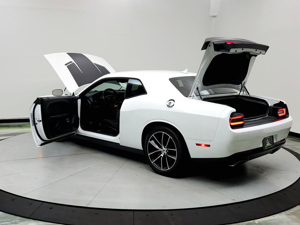 Used 2018 Dodge Challenger R/T Scat Pack RWD image 12
