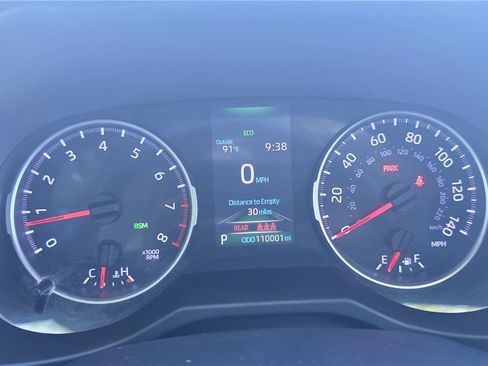 Used 2019 Toyota RAV4 XLE Premium w/ Carpet Mat Package FWD image 17