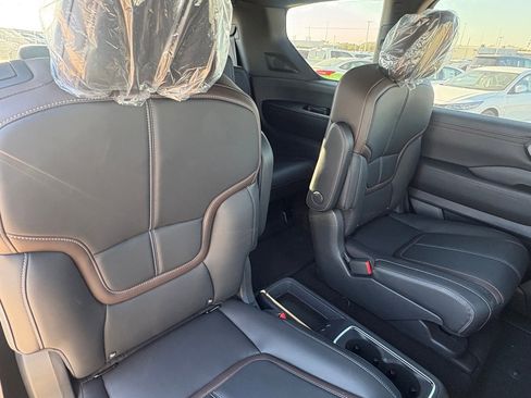 New 2026 Nissan Armada SL w/ Captain's Chari Seat Package image 22