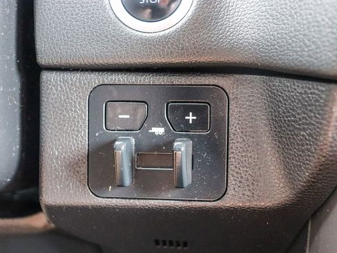 Used 2024 Toyota Tundra Limited AWD/4WD image 29
