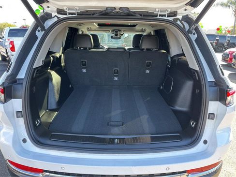 Used 2022 Jeep Grand Cherokee Limited 4xe image 38