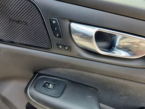 Used 2022 Volvo S60 B5 R-Design w/ Advanced Package image 41