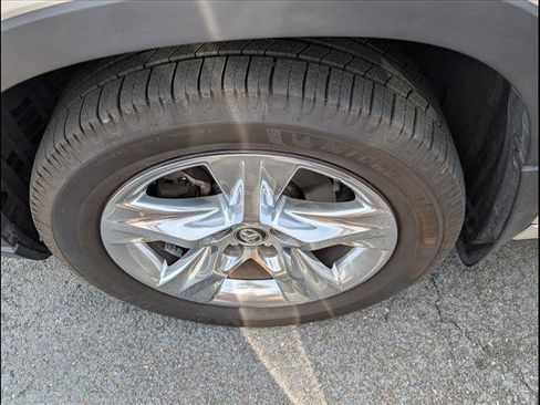 Used 2019 Toyota Highlander Limited AWD/4WD image 9