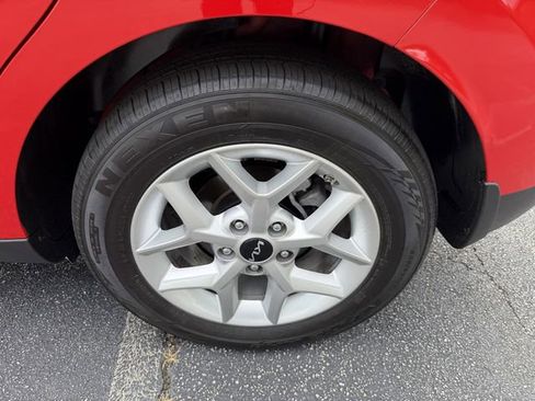 Certified 2025 Kia Soul LX w/ LX Technology Package FWD image 38