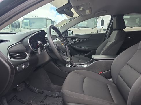 Used 2024 Chevrolet Malibu RS FWD image 23