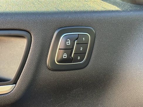 Used 2025 Ford Escape Platinum AWD/4WD image 23