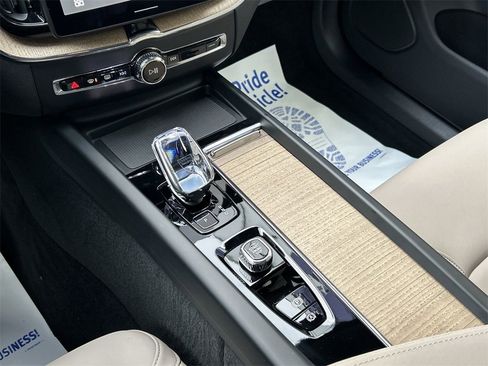New 2026 Volvo XC60 B5 Plus w/ Protection Package Premier image 22