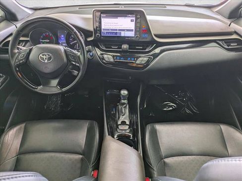 Used 2019 Toyota C-HR Limited FWD image 17