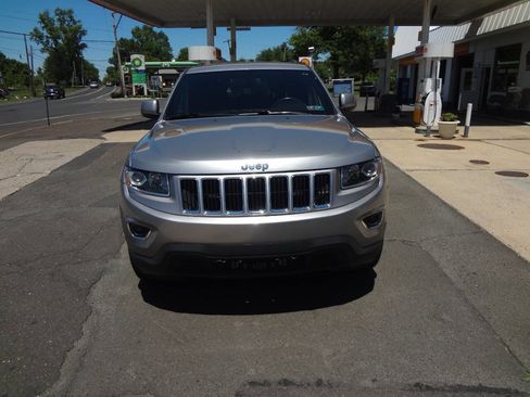 Used 2014 Jeep Grand Cherokee Laredo w/ Quick Order Package 23E AWD/4WD image 7