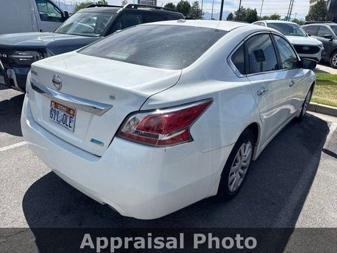 Used 2014 Nissan Altima 2.5 S w/ Display Audio Package FWD image 9
