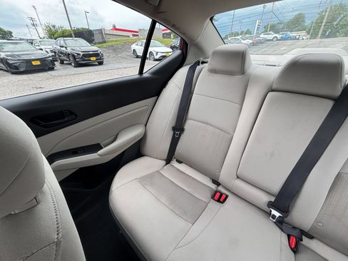 Used 2025 Nissan Altima 2.5 SV FWD image 33