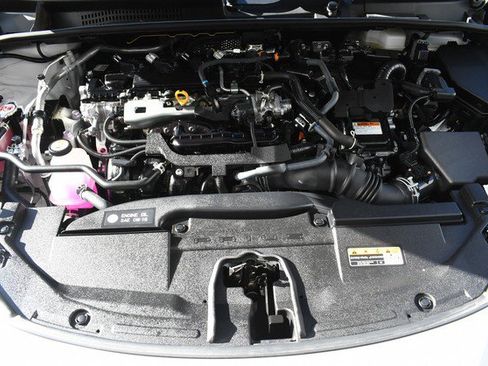 Certified 2024 Toyota Prius XLE image 29