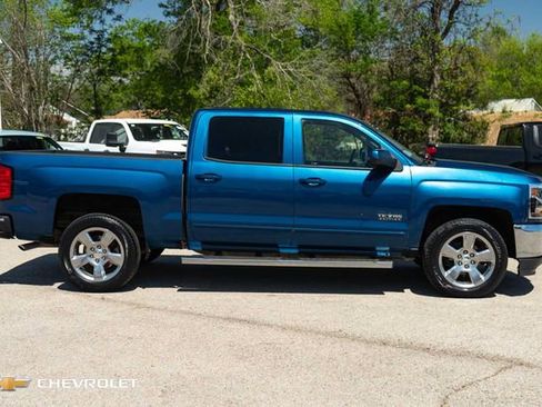 Used 2018 Chevrolet Silverado 1500 LT w/ Texas Edition image 4