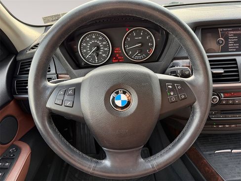 Used 2011 BMW X5 xDrive50i image 12