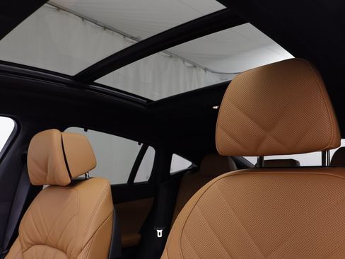 New 2026 BMW X6 xDrive40i w/ Climate Comfort Package image 13