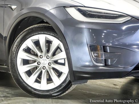 Used 2020 Tesla Model X Long Range image 4