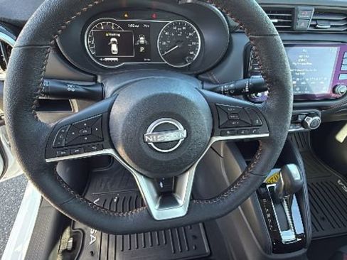 New 2025 Nissan Versa SR w/ Trunk Package image 18