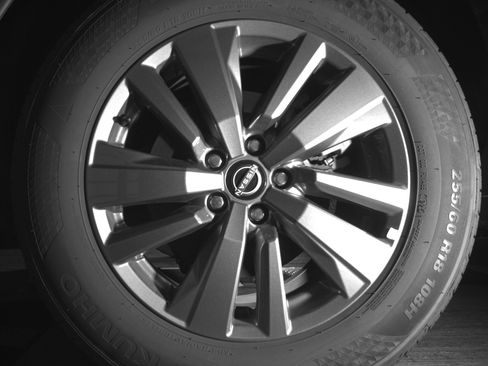 Used 2025 Nissan Pathfinder SV FWD image 14