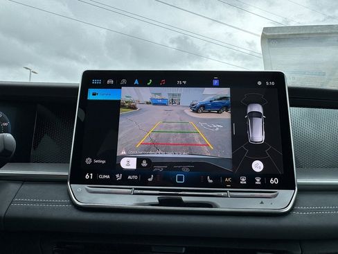 New 2025 Volkswagen Tiguan SE R-Line image 24