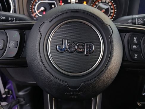 Used 2026 Jeep Gladiator Sport AWD/4WD image 5