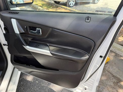 Used 2011 Ford Edge Sport w/ Driver Entry Pkg AWD/4WD image 22