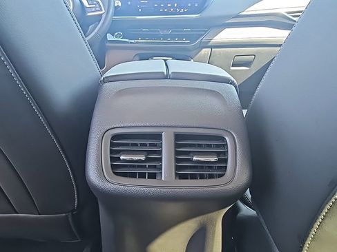 Certified 2025 Buick Envision Preferred AWD/4WD image 19