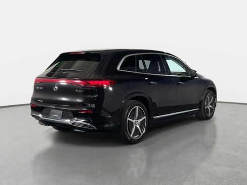 Used 2023 Mercedes-Benz EQS 580 4MATIC SUV image 3