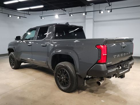 Used 2024 Toyota Tacoma SR image 5