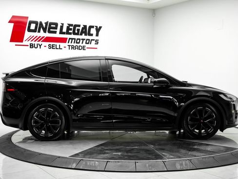 Used 2023 Tesla Model X AWD/4WD image 5