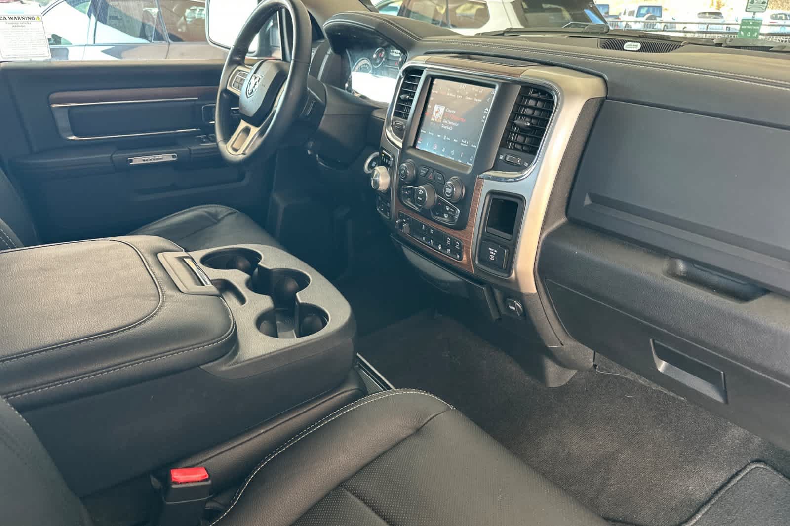 Used 2018 RAM 1500 Laramie w/ Convenience Group AWD/4WD image 16